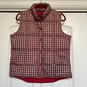 Lands End Plaid Puffer Vest Womens M Plaid Red black white pockets warm festive